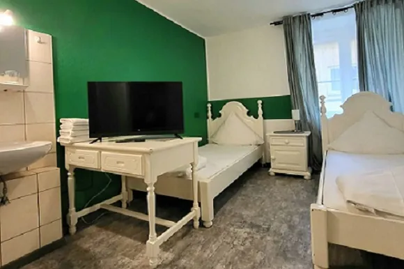 Twin Room – Hotel Atlanta